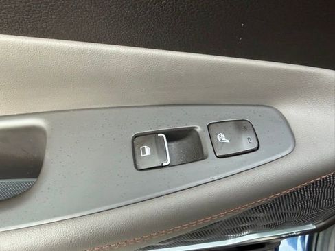 Used 2020 Hyundai Santa Fe Limited image 32