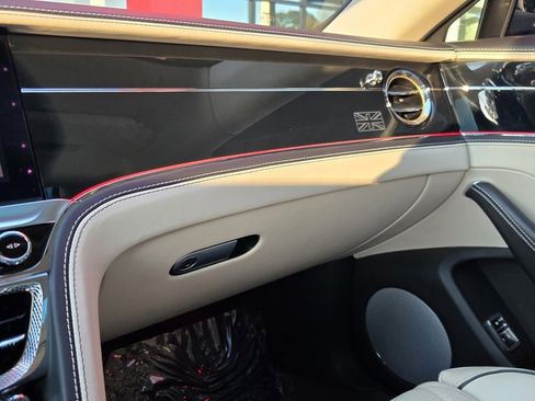 Used 2020 Bentley Flying Spur W12 image 64