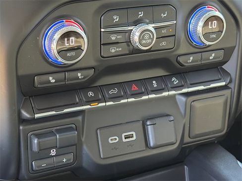 Used 2021 GMC Sierra 1500 Elevation image 26