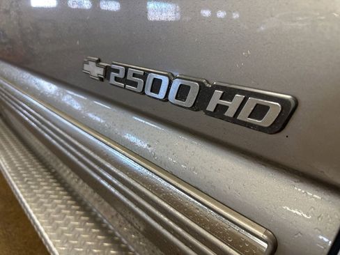 Used 2002 Chevrolet Silverado 2500 LS image 9