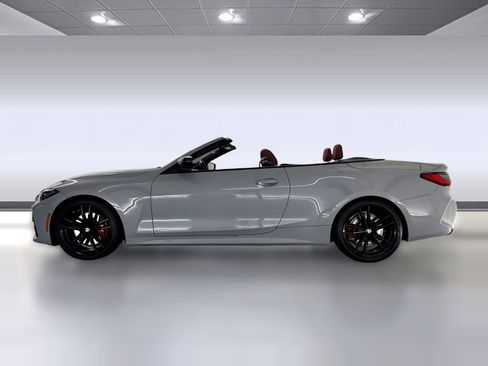 Used 2023 BMW M440i Convertible w/ Premium Package image 2