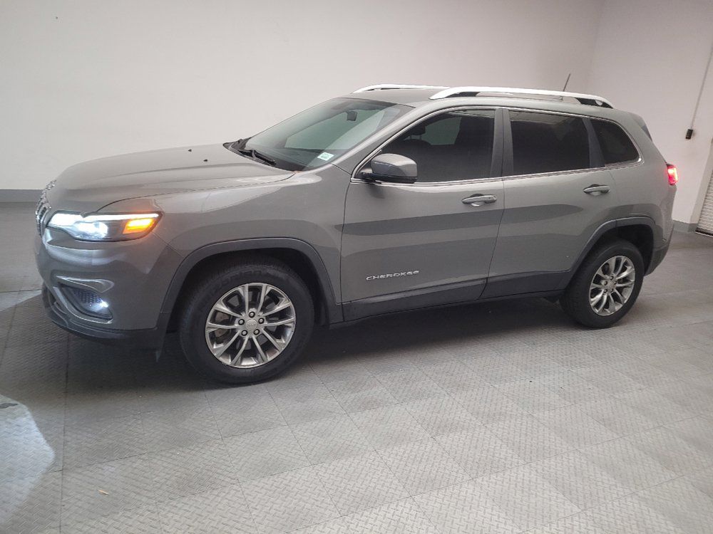 Used 2020 Jeep Cherokee Latitude Plus FWD image 2