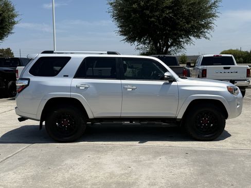 Used 2024 Toyota 4Runner SR5 Premium w/ Moonroof Package RWD image 3