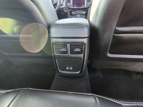 Used 2023 Chrysler 300 S image 21