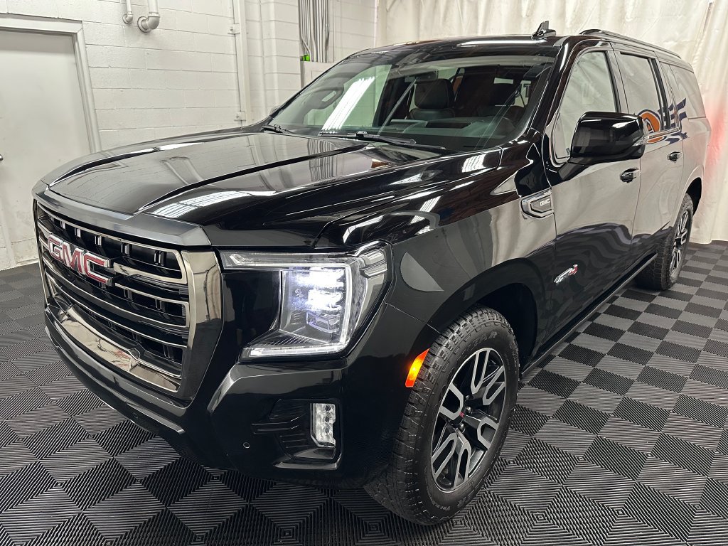 Used 2023 GMC Yukon XL AT4 w/ AT4 Premium Package AWD/4WD image 4