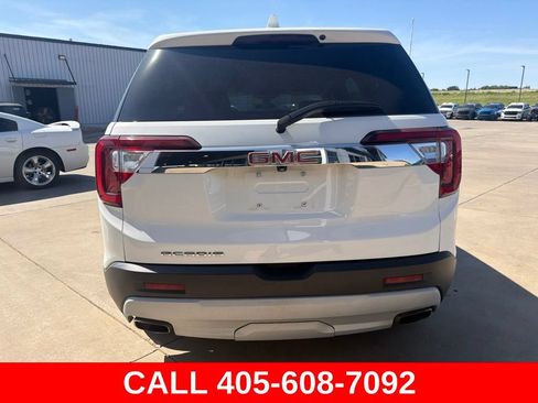 Used 2023 GMC Acadia SLE w/ LPO, Floor Liner Package FWD image 4