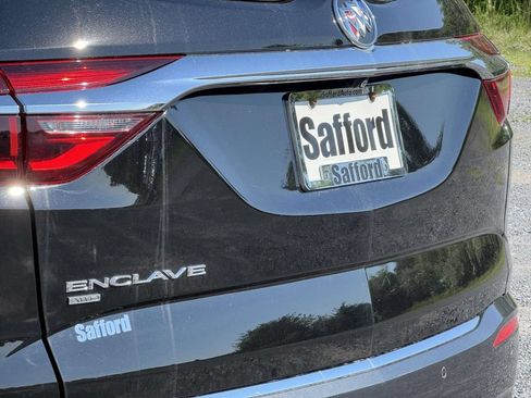 Used 2020 Buick Enclave Essence AWD/4WD image 11