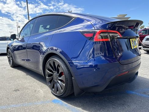 Used 2022 Tesla Model Y Performance AWD/4WD image 3