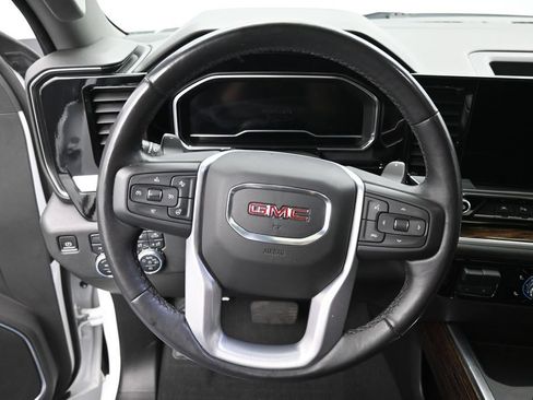 Used 2022 GMC Sierra 1500 Elevation w/ Elevation Premium Package AWD/4WD image 16
