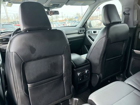 Used 2021 Ford Explorer XLT w/ Equipment Group 202A image 19