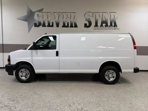 Used 2022 Chevrolet Express 2500 w/ Driver Convenience Package image 1