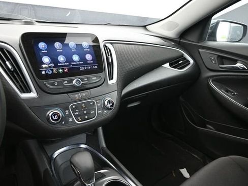 Used 2023 Chevrolet Malibu LT FWD image 20