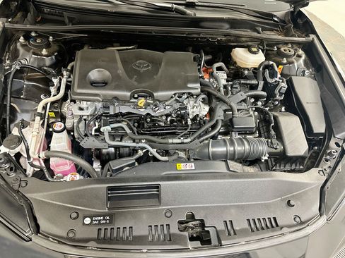 Used 2025 Toyota Camry SE FWD image 34
