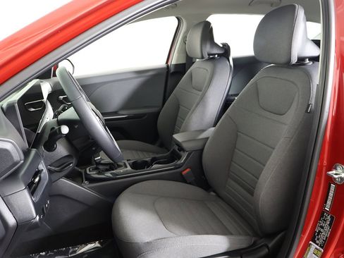 Used 2025 Kia K4 EX image 26