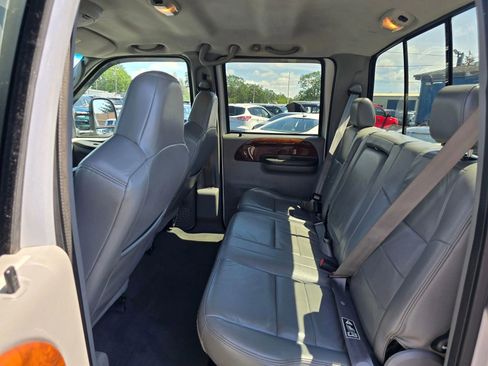 Used 2004 Ford F250 Lariat AWD/4WD image 19