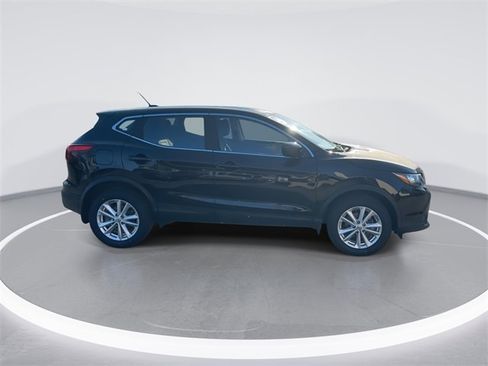 Used 2018 Nissan Rogue Sport S w/ S Appearance Package image 8