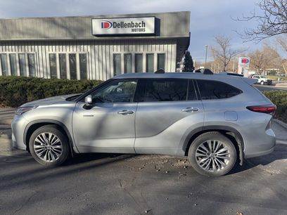 Used 2021 Toyota Highlander Platinum