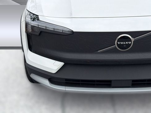 Certified 2026 Volvo EX30 Cross Country Ultra w/ Protection Package Premier AWD/4WD image 12