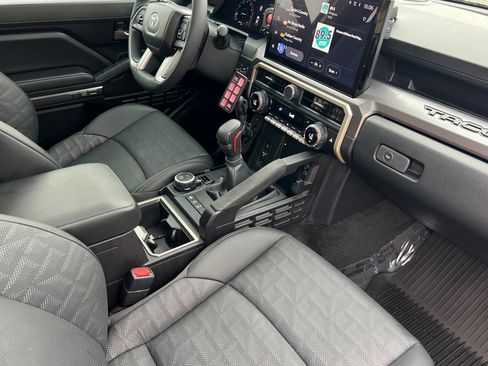 Used 2026 Toyota Tacoma TRD Off-Road w/ TRD Off Road Premium Package AWD/4WD image 15