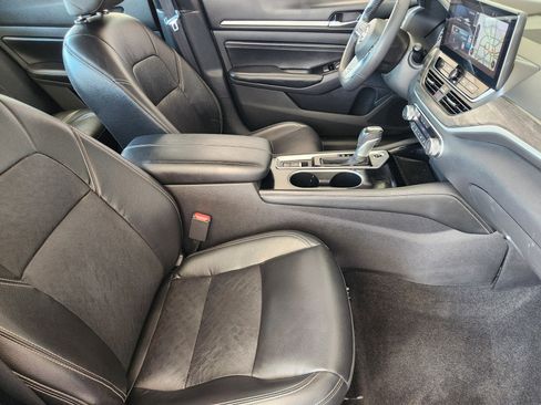 Used 2023 Nissan Altima 2.5 SL FWD image 14