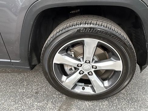 Used 2021 Jeep Grand Cherokee L Limited image 45