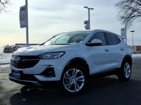 Certified 2021 Buick Encore GX Preferred w/ LPO, Trailering Package image 3