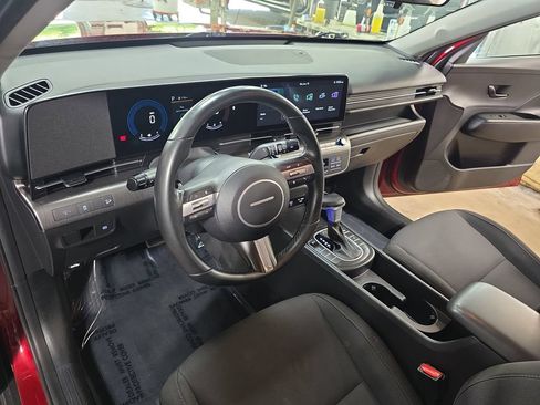 Used 2024 Hyundai Kona SEL AWD/4WD image 15