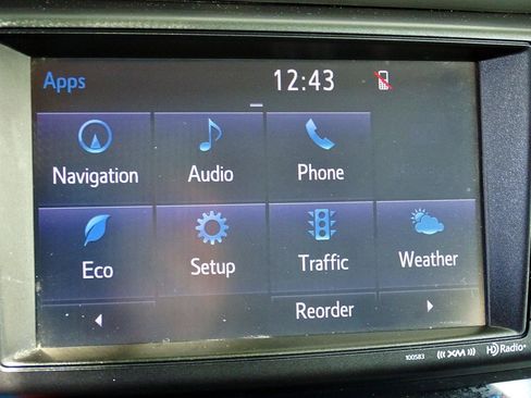 Used 2017 Toyota RAV4 XLE AWD/4WD image 34