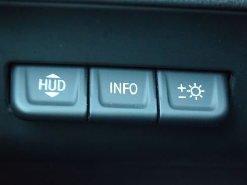 Used 2022 Buick Enclave Premium image 26