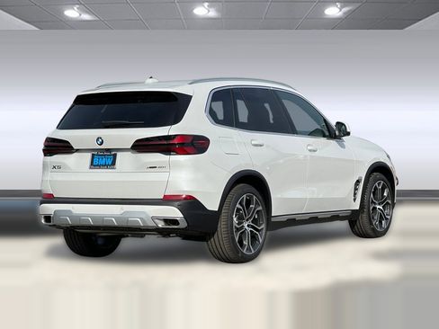 Used 2026 BMW X5 xDrive40i AWD/4WD image 9