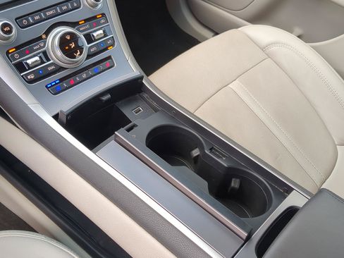 Used 2019 Lincoln MKZ Reserve FWD image 18