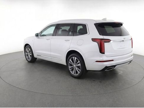 Certified 2024 Cadillac XT6 Premium Luxury w/ Technology Package FWD image 2