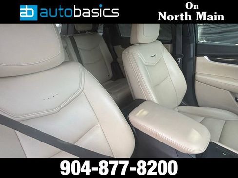 Used 2017 Cadillac XT5 FWD image 37