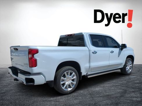 New 2026 Chevrolet Silverado 1500 High Country AWD/4WD image 3