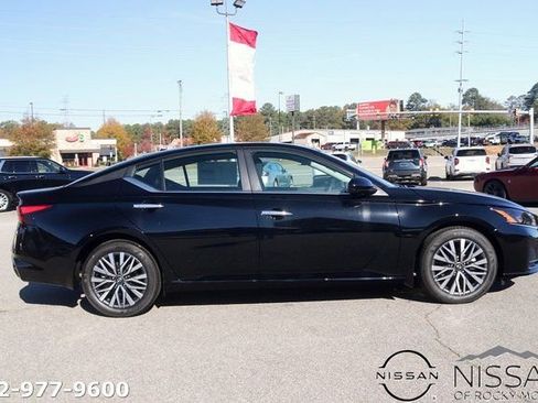 New 2025 Nissan Altima 2.5 SV w/ SV Premium Package image 4