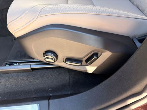 New 2026 Volvo XC90 T8 Plus image 13