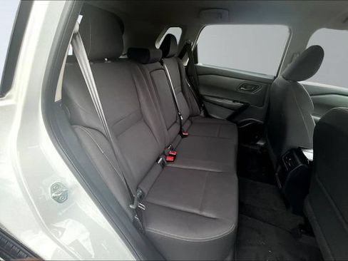 Used 2025 Nissan Rogue S AWD/4WD image 25