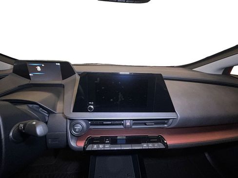 New 2025 Toyota Prius Plug-In Hybrid FWD image 10
