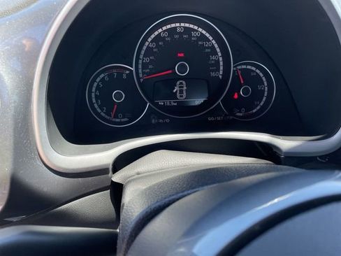 Used 2014 Volkswagen Beetle 1.8T FWD image 17