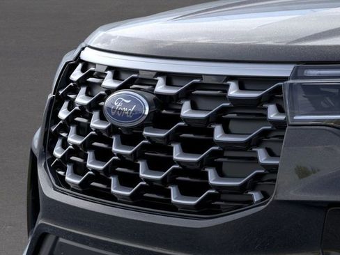 New 2026 Ford Explorer Platinum RWD image 17