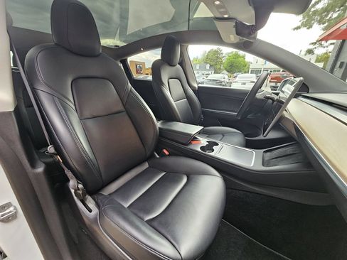 Used 2021 Tesla Model Y Long Range AWD/4WD image 5