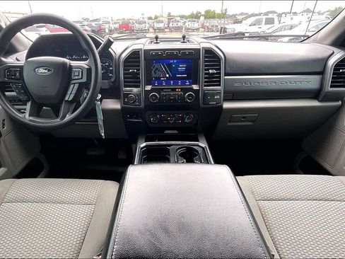 Used 2019 Ford F250 XLT w/ XLT Premium Package AWD/4WD image 7