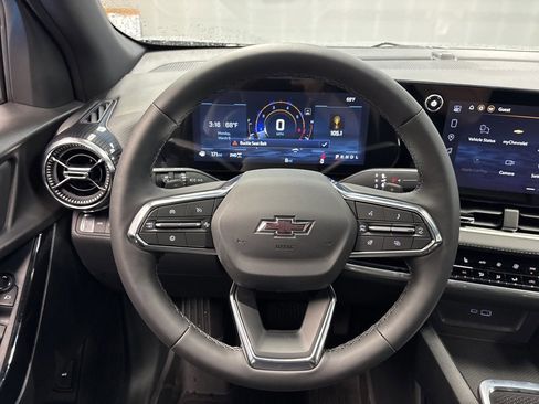 New 2026 Chevrolet Equinox LT w/ Convenience Package II image 35