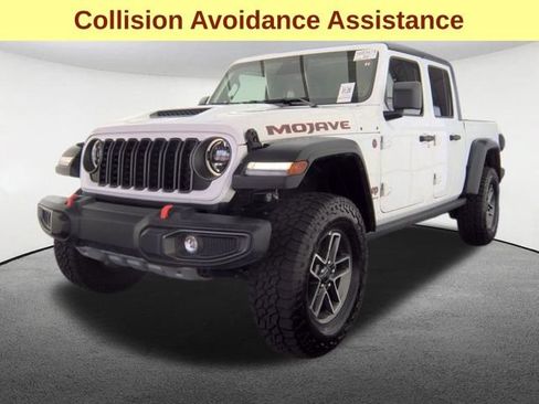 Used 2026 Jeep Gladiator Mojave AWD/4WD image 4