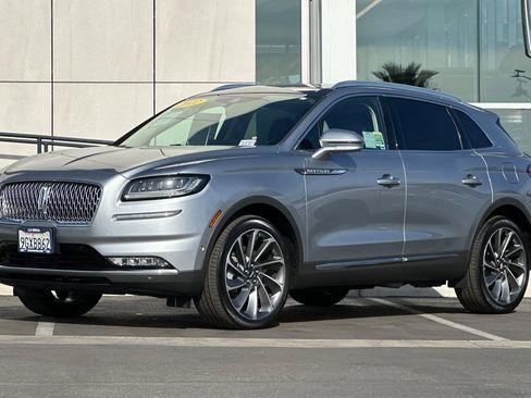 Used 2022 Lincoln Nautilus Reserve w/ Equipment Group 202A image 7