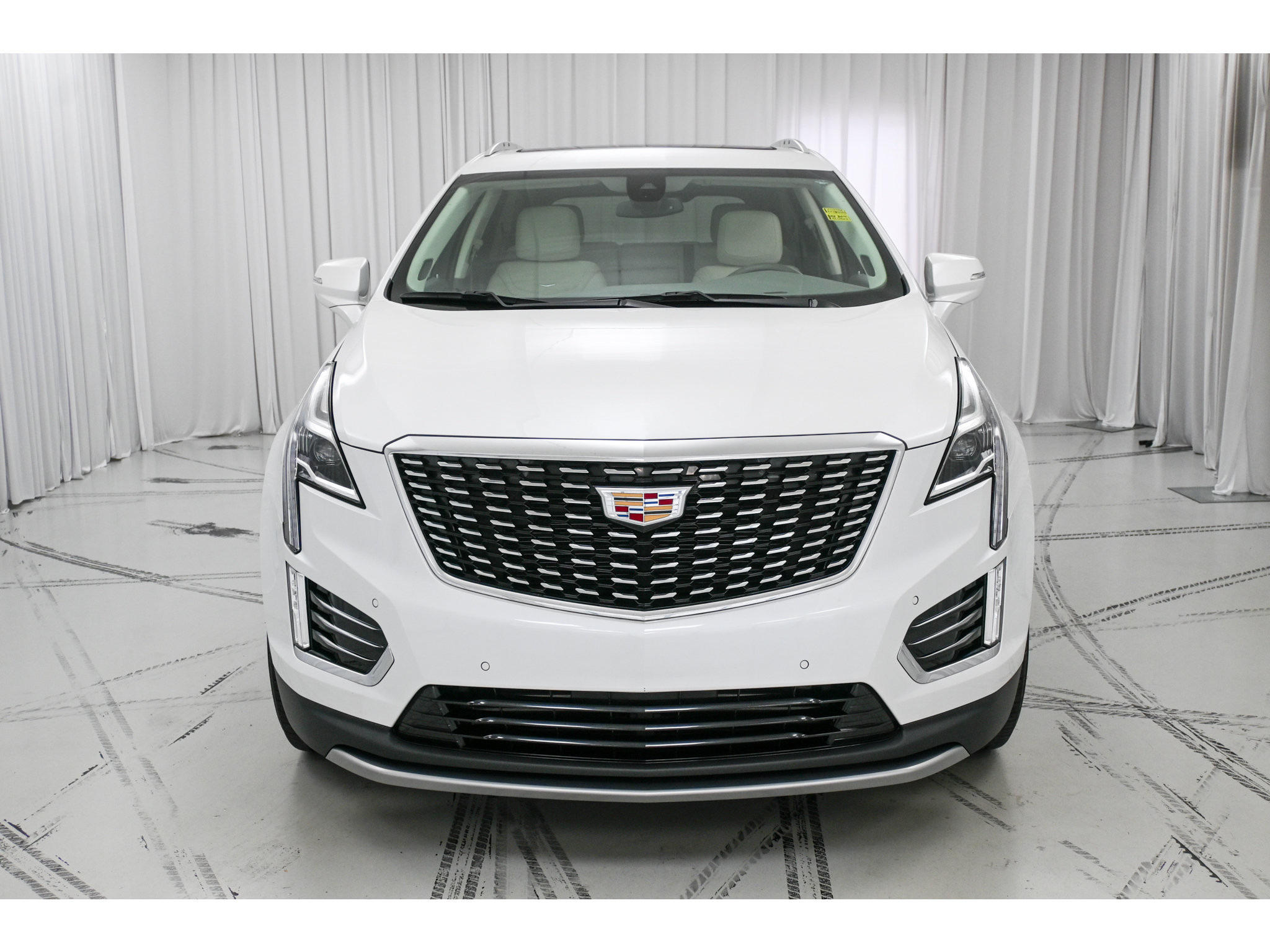 Used 2024 Cadillac XT5 Premium Luxury AWD/4WD image 3