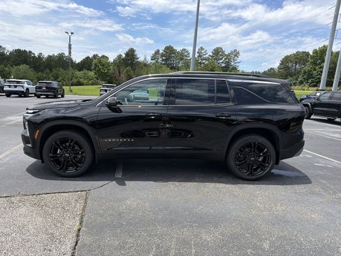 New 2026 Chevrolet Traverse LT w/ LPO, Floor Liner Package FWD image 8
