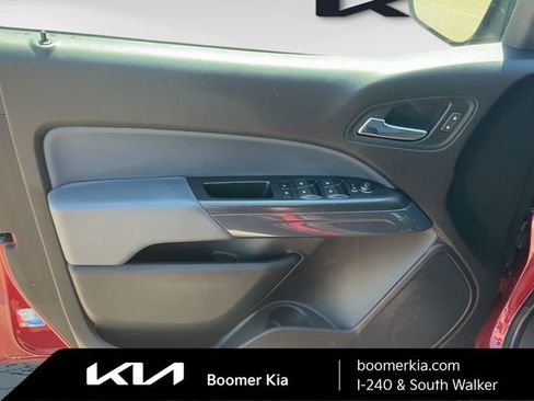 Used 2017 Chevrolet Colorado Z71 AWD/4WD image 16