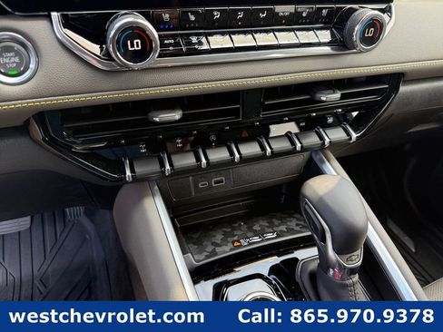 New 2026 Chevrolet Colorado ZR2 w/ Technology Package AWD/4WD image 21