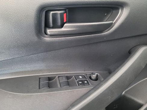 Used 2022 Toyota Corolla LE FWD image 27
